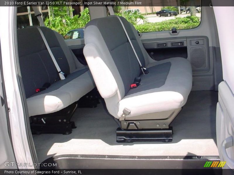 Ingot Silver Metallic / Medium Flint 2010 Ford E Series Van E350 XLT Passenger