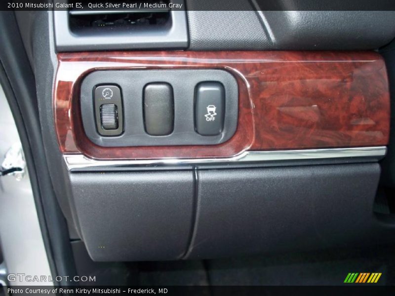 Quick Silver Pearl / Medium Gray 2010 Mitsubishi Galant ES