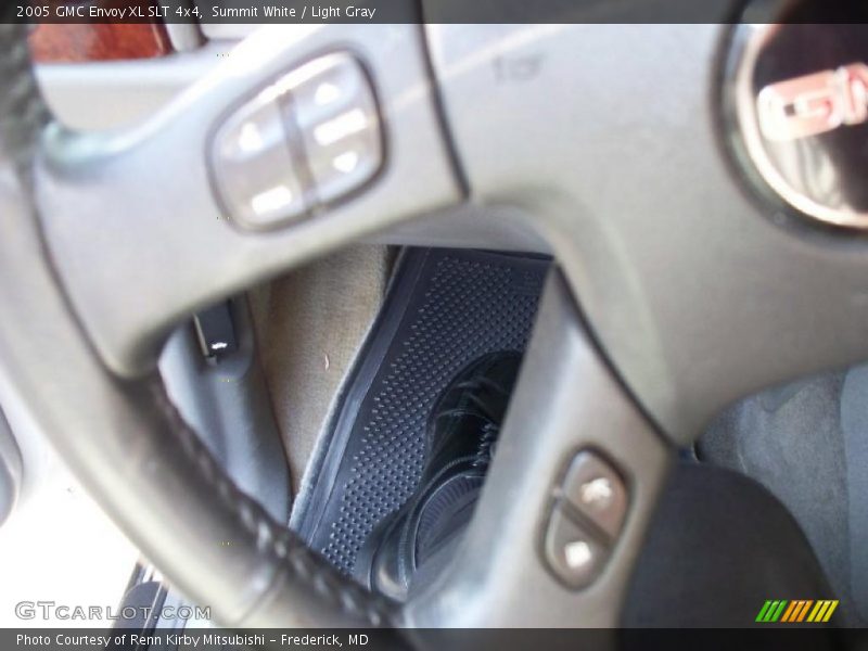 Summit White / Light Gray 2005 GMC Envoy XL SLT 4x4