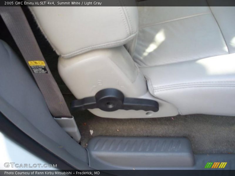 Summit White / Light Gray 2005 GMC Envoy XL SLT 4x4