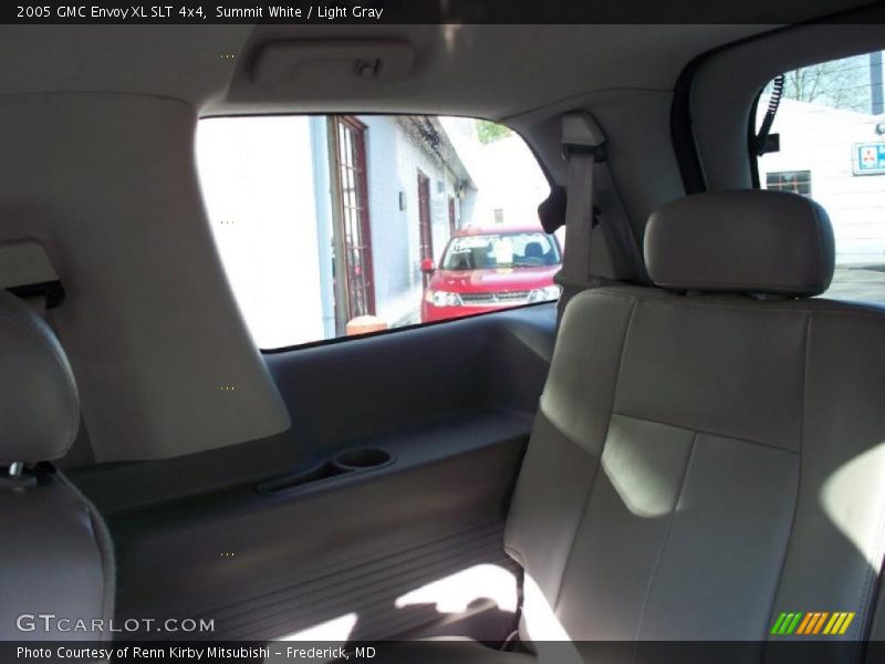 Summit White / Light Gray 2005 GMC Envoy XL SLT 4x4