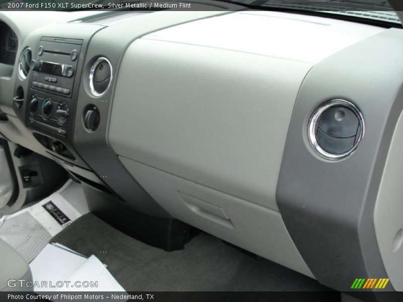 Silver Metallic / Medium Flint 2007 Ford F150 XLT SuperCrew