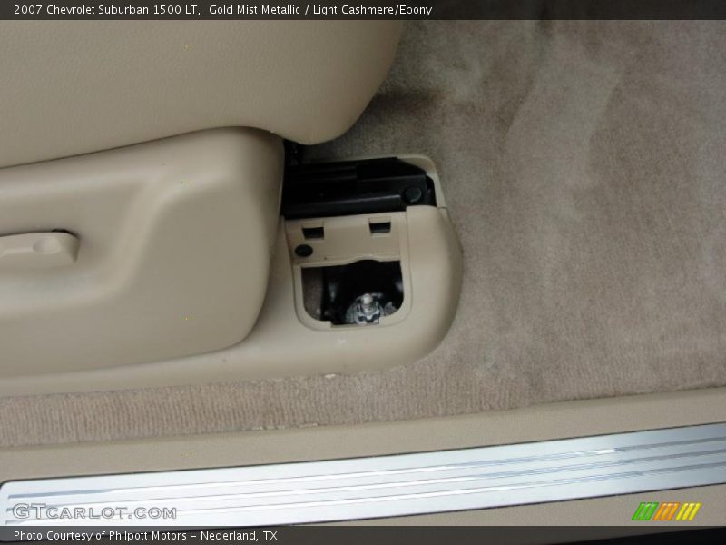 Gold Mist Metallic / Light Cashmere/Ebony 2007 Chevrolet Suburban 1500 LT