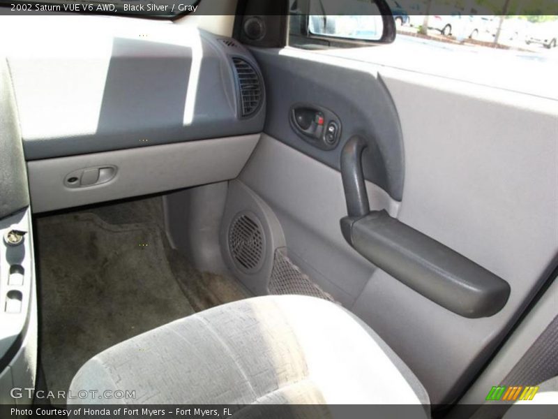 Black Silver / Gray 2002 Saturn VUE V6 AWD