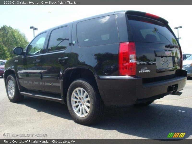 Onyx Black / Light Titanium 2009 GMC Yukon Hybrid