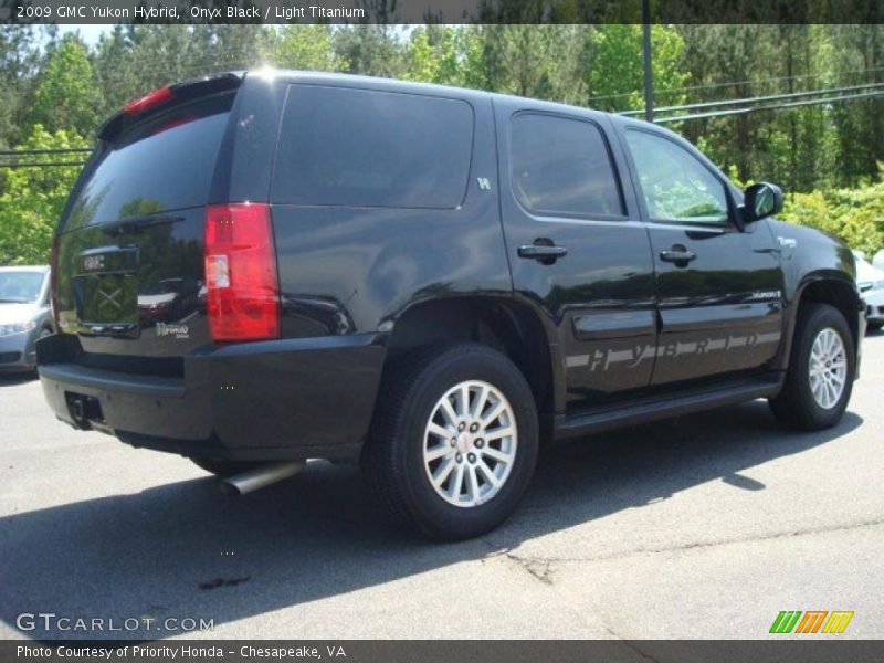 Onyx Black / Light Titanium 2009 GMC Yukon Hybrid