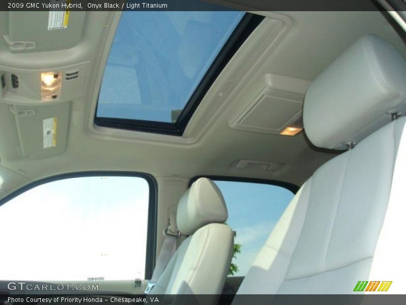 Onyx Black / Light Titanium 2009 GMC Yukon Hybrid