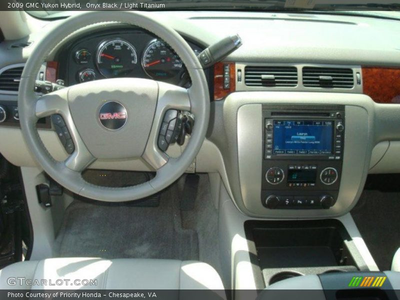 Onyx Black / Light Titanium 2009 GMC Yukon Hybrid