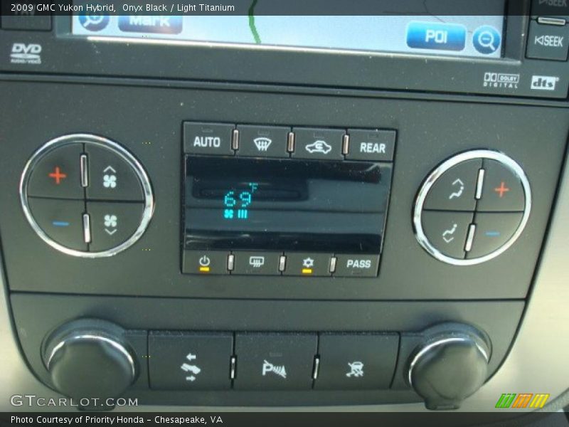 Onyx Black / Light Titanium 2009 GMC Yukon Hybrid