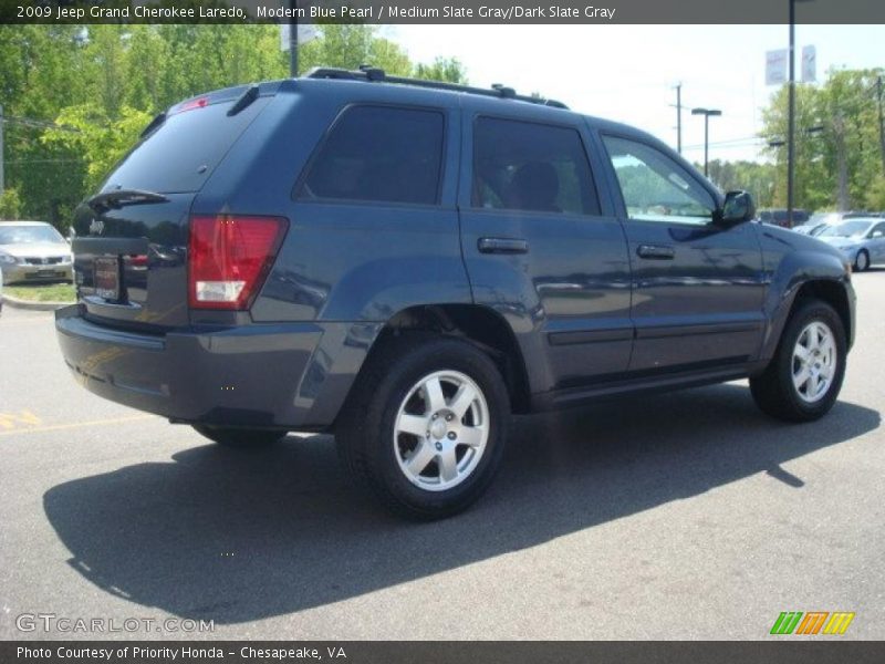 Modern Blue Pearl / Medium Slate Gray/Dark Slate Gray 2009 Jeep Grand Cherokee Laredo
