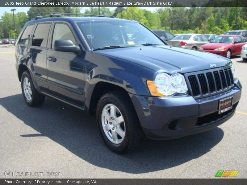 Modern Blue Pearl / Medium Slate Gray/Dark Slate Gray 2009 Jeep Grand Cherokee Laredo