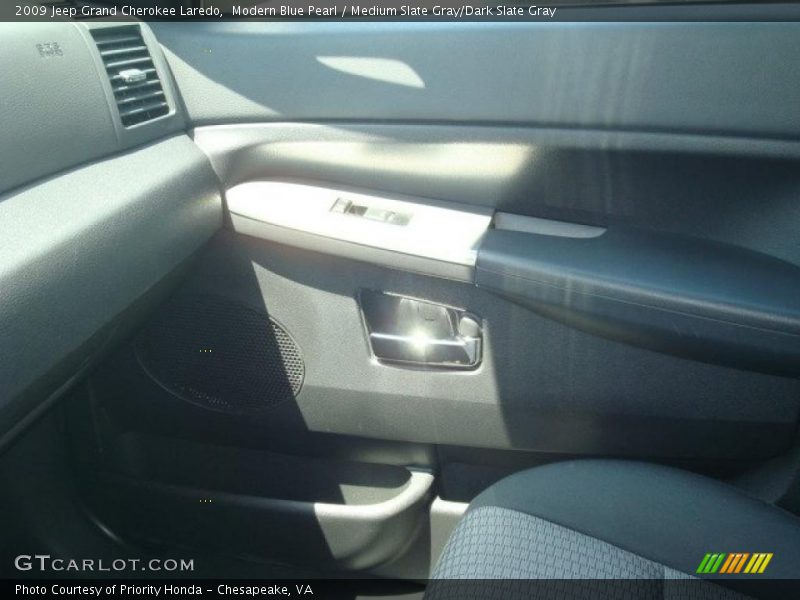 Modern Blue Pearl / Medium Slate Gray/Dark Slate Gray 2009 Jeep Grand Cherokee Laredo