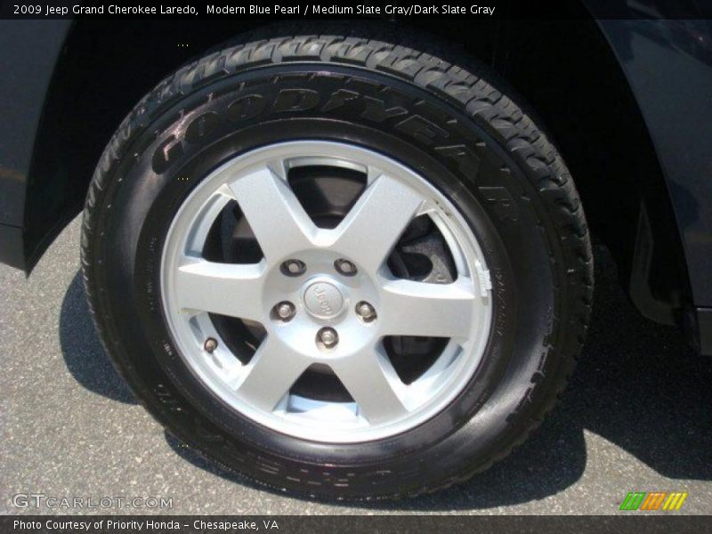 Modern Blue Pearl / Medium Slate Gray/Dark Slate Gray 2009 Jeep Grand Cherokee Laredo