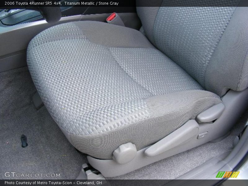 Titanium Metallic / Stone Gray 2006 Toyota 4Runner SR5 4x4