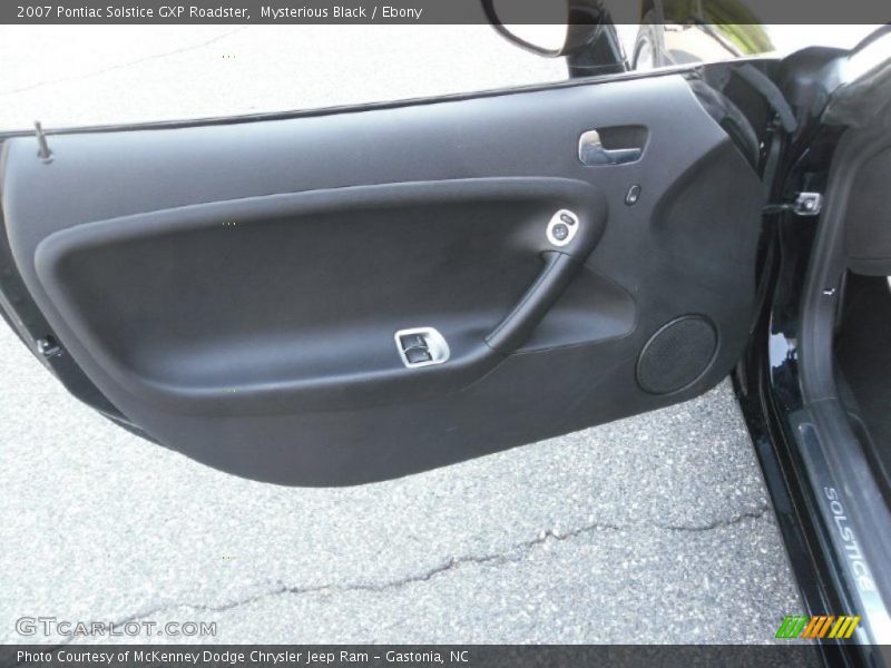 Mysterious Black / Ebony 2007 Pontiac Solstice GXP Roadster