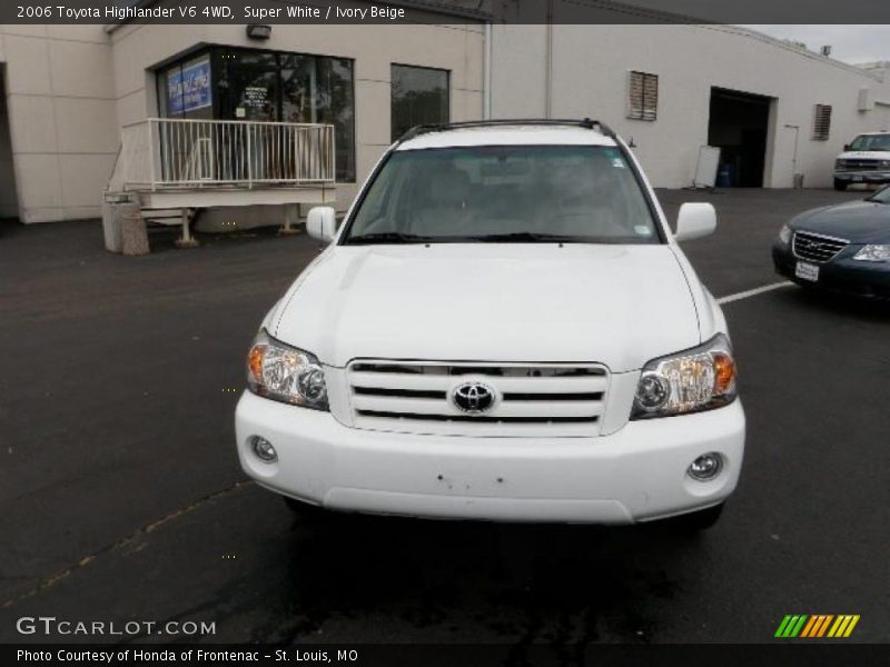 Super White / Ivory Beige 2006 Toyota Highlander V6 4WD