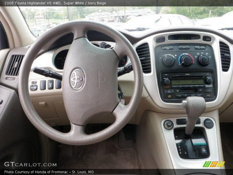 Super White / Ivory Beige 2006 Toyota Highlander V6 4WD
