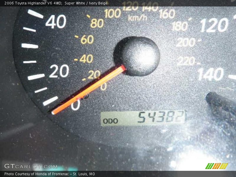 Super White / Ivory Beige 2006 Toyota Highlander V6 4WD