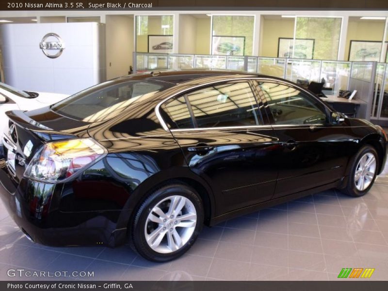 Super Black / Charcoal 2010 Nissan Altima 3.5 SR