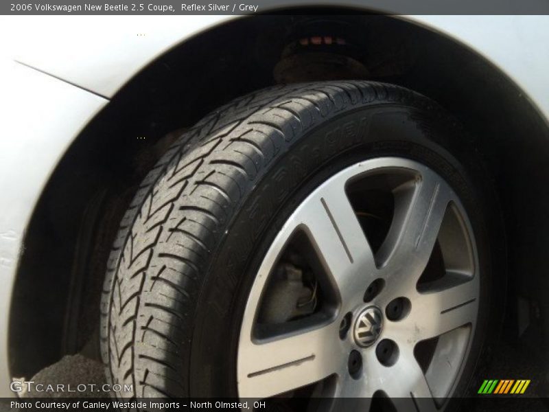 Reflex Silver / Grey 2006 Volkswagen New Beetle 2.5 Coupe