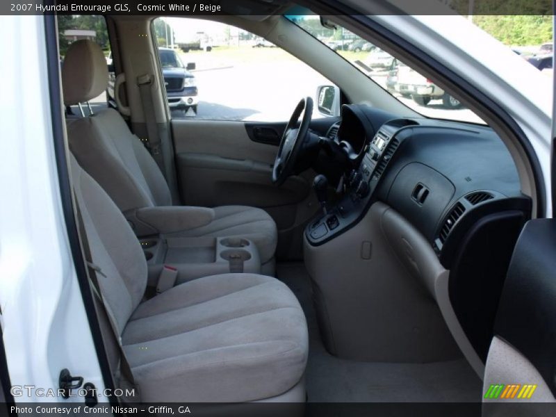 Cosmic White / Beige 2007 Hyundai Entourage GLS