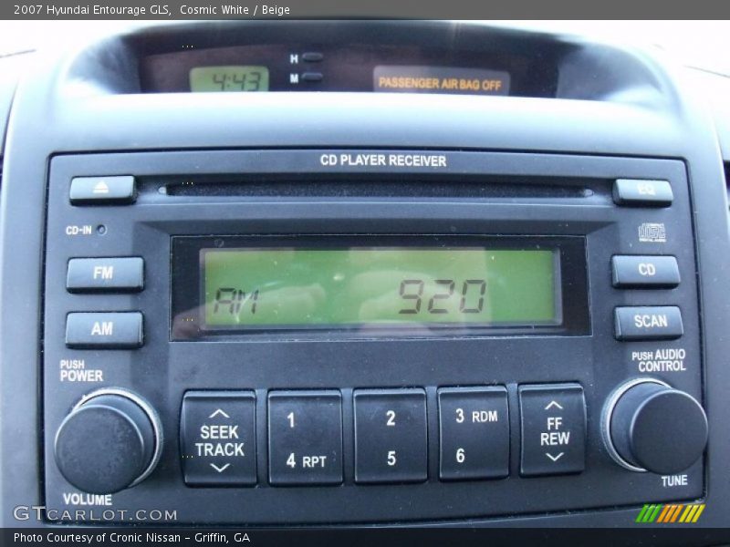 Cosmic White / Beige 2007 Hyundai Entourage GLS