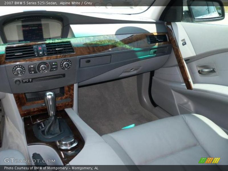 Alpine White / Grey 2007 BMW 5 Series 525i Sedan