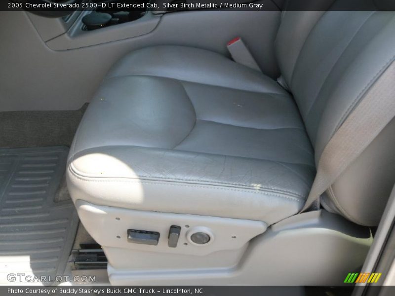 Silver Birch Metallic / Medium Gray 2005 Chevrolet Silverado 2500HD LT Extended Cab
