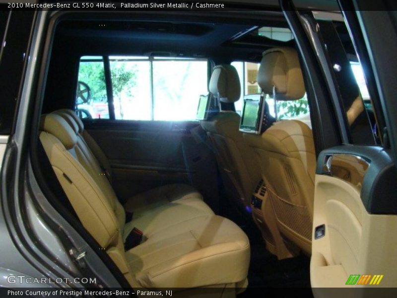 Palladium Silver Metallic / Cashmere 2010 Mercedes-Benz GL 550 4Matic