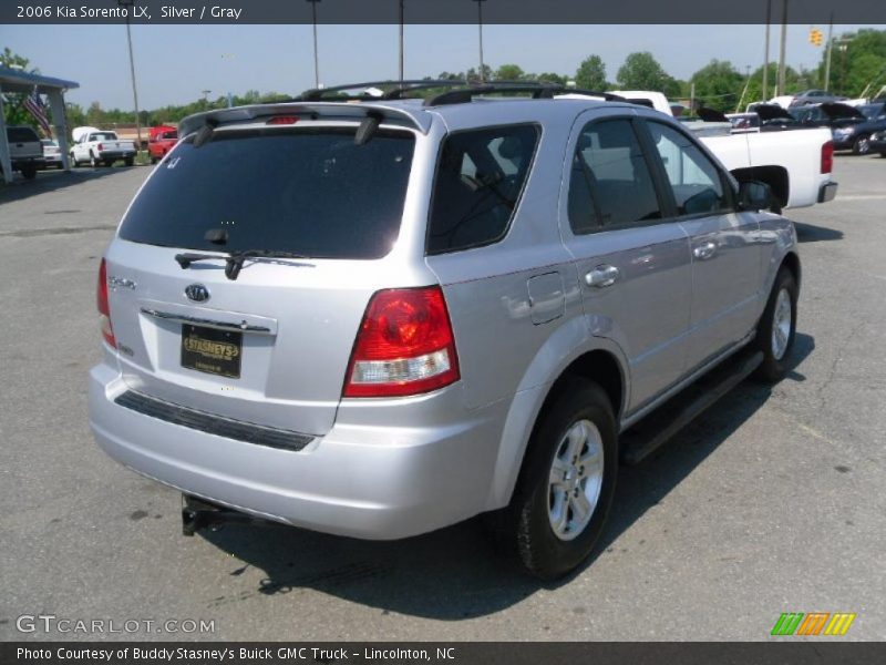Silver / Gray 2006 Kia Sorento LX