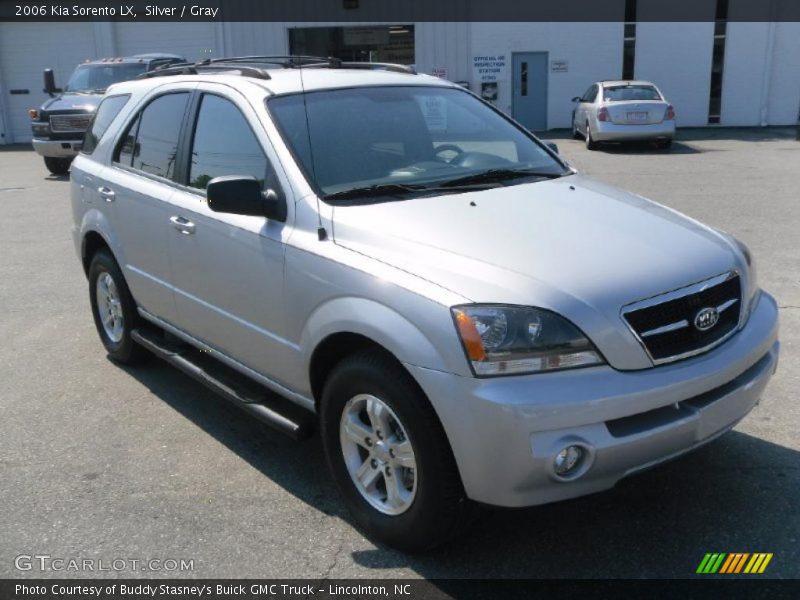 Silver / Gray 2006 Kia Sorento LX