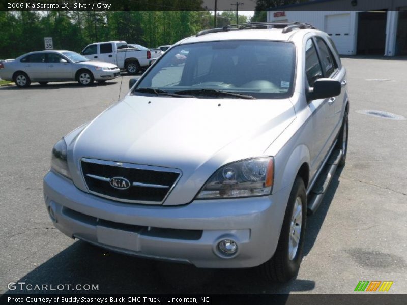 Silver / Gray 2006 Kia Sorento LX