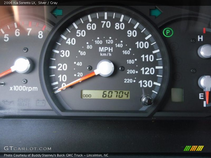 Silver / Gray 2006 Kia Sorento LX