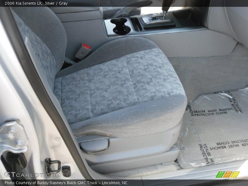 Silver / Gray 2006 Kia Sorento LX