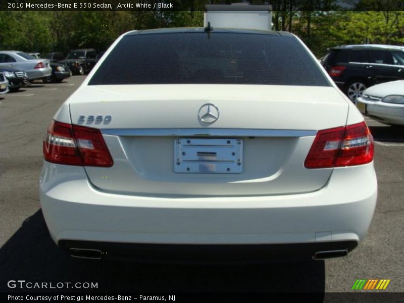 Arctic White / Black 2010 Mercedes-Benz E 550 Sedan