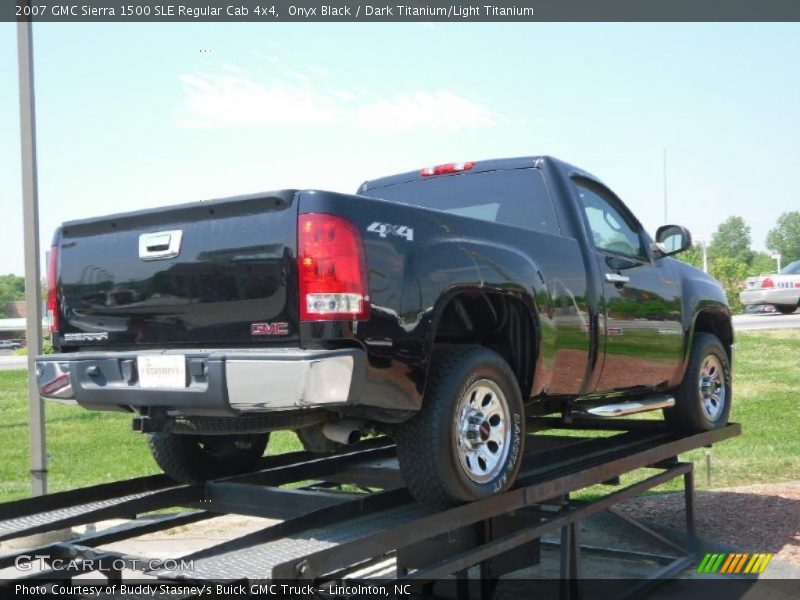 Onyx Black / Dark Titanium/Light Titanium 2007 GMC Sierra 1500 SLE Regular Cab 4x4