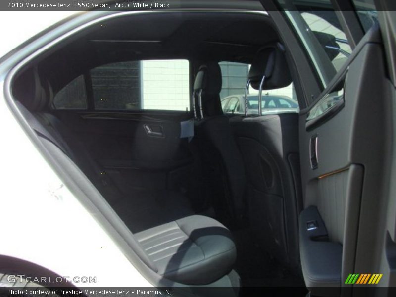 Arctic White / Black 2010 Mercedes-Benz E 550 Sedan