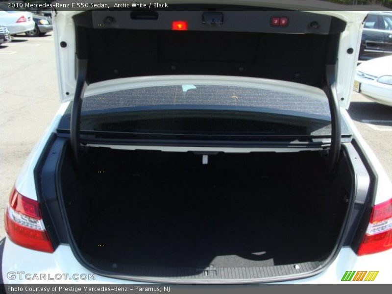 Arctic White / Black 2010 Mercedes-Benz E 550 Sedan