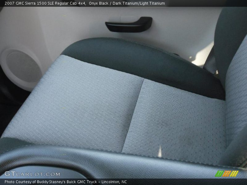 Onyx Black / Dark Titanium/Light Titanium 2007 GMC Sierra 1500 SLE Regular Cab 4x4