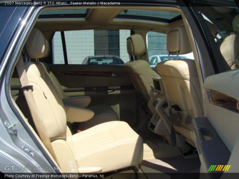 Pewter Metallic / Macadamia 2007 Mercedes-Benz R 350 4Matic