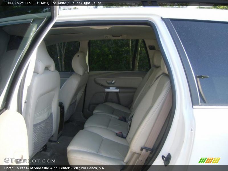 Ice White / Taupe/Light Taupe 2004 Volvo XC90 T6 AWD