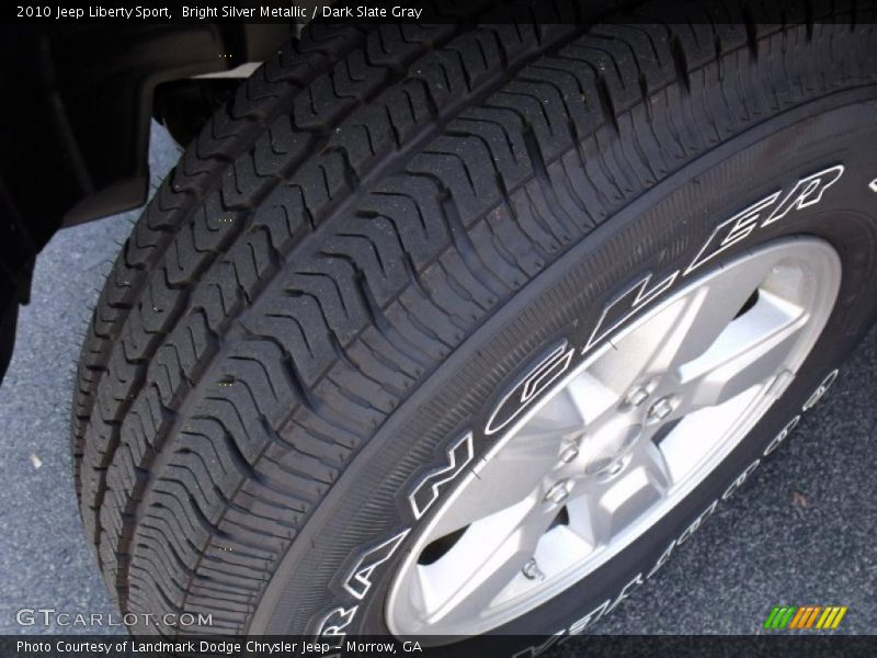 Bright Silver Metallic / Dark Slate Gray 2010 Jeep Liberty Sport