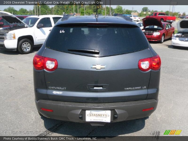 Cyber Gray Metallic / Dark Gray/Light Gray 2009 Chevrolet Traverse LS