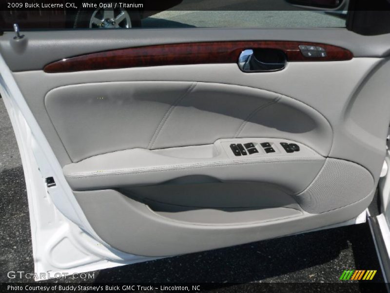 White Opal / Titanium 2009 Buick Lucerne CXL