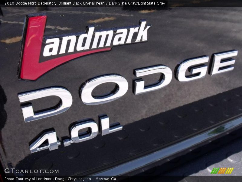 Brilliant Black Crystal Pearl / Dark Slate Gray/Light Slate Gray 2010 Dodge Nitro Detonator