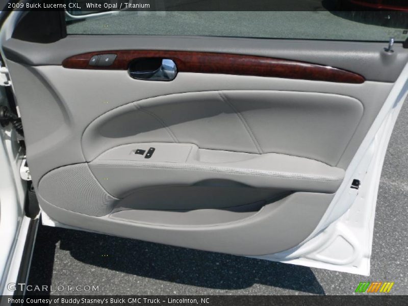 White Opal / Titanium 2009 Buick Lucerne CXL