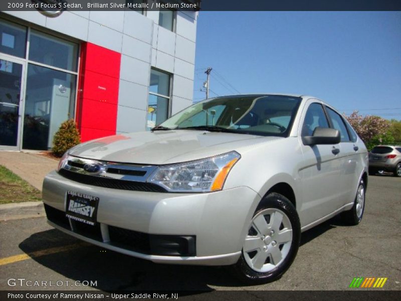 Brilliant Silver Metallic / Medium Stone 2009 Ford Focus S Sedan