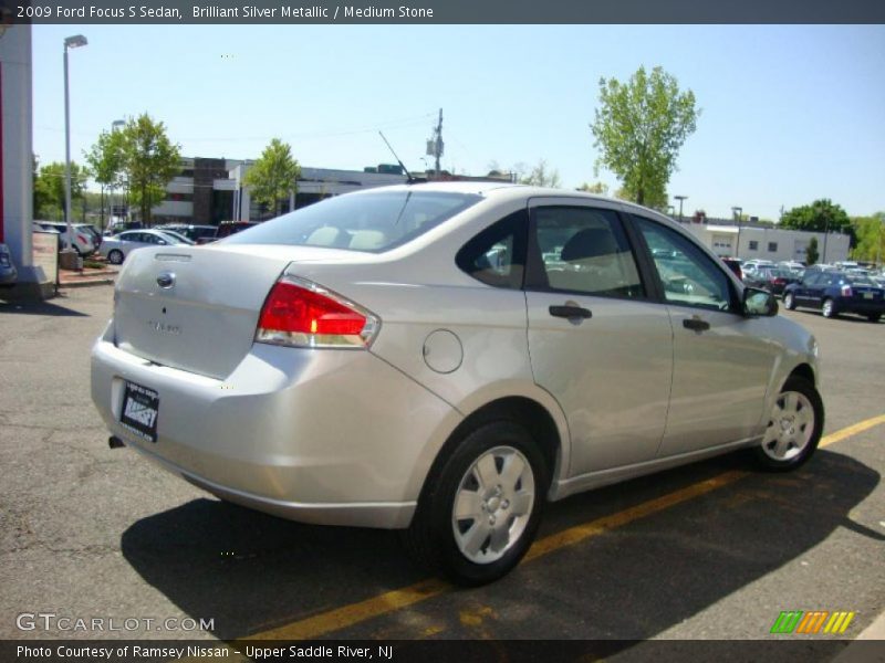 Brilliant Silver Metallic / Medium Stone 2009 Ford Focus S Sedan