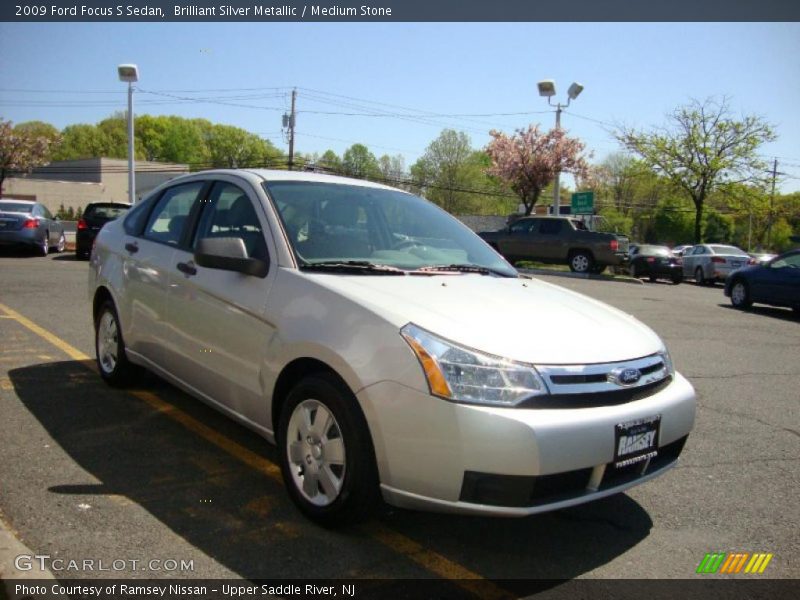 Brilliant Silver Metallic / Medium Stone 2009 Ford Focus S Sedan
