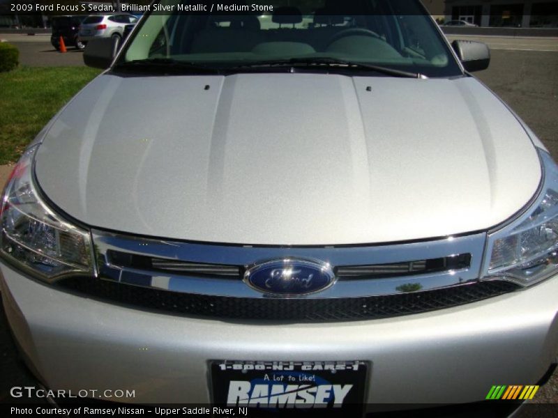 Brilliant Silver Metallic / Medium Stone 2009 Ford Focus S Sedan
